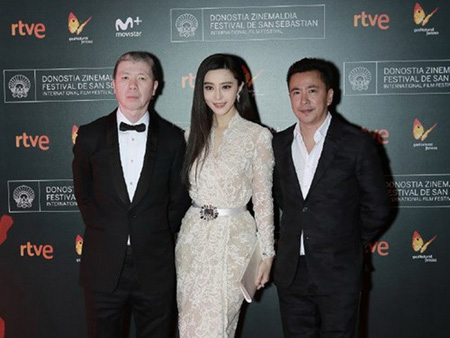 Nữ diễn viên Phạm Băng Băng, đạo diễn Phùng Tiểu Cương và nam diễn viên chính Wang Lei phim 